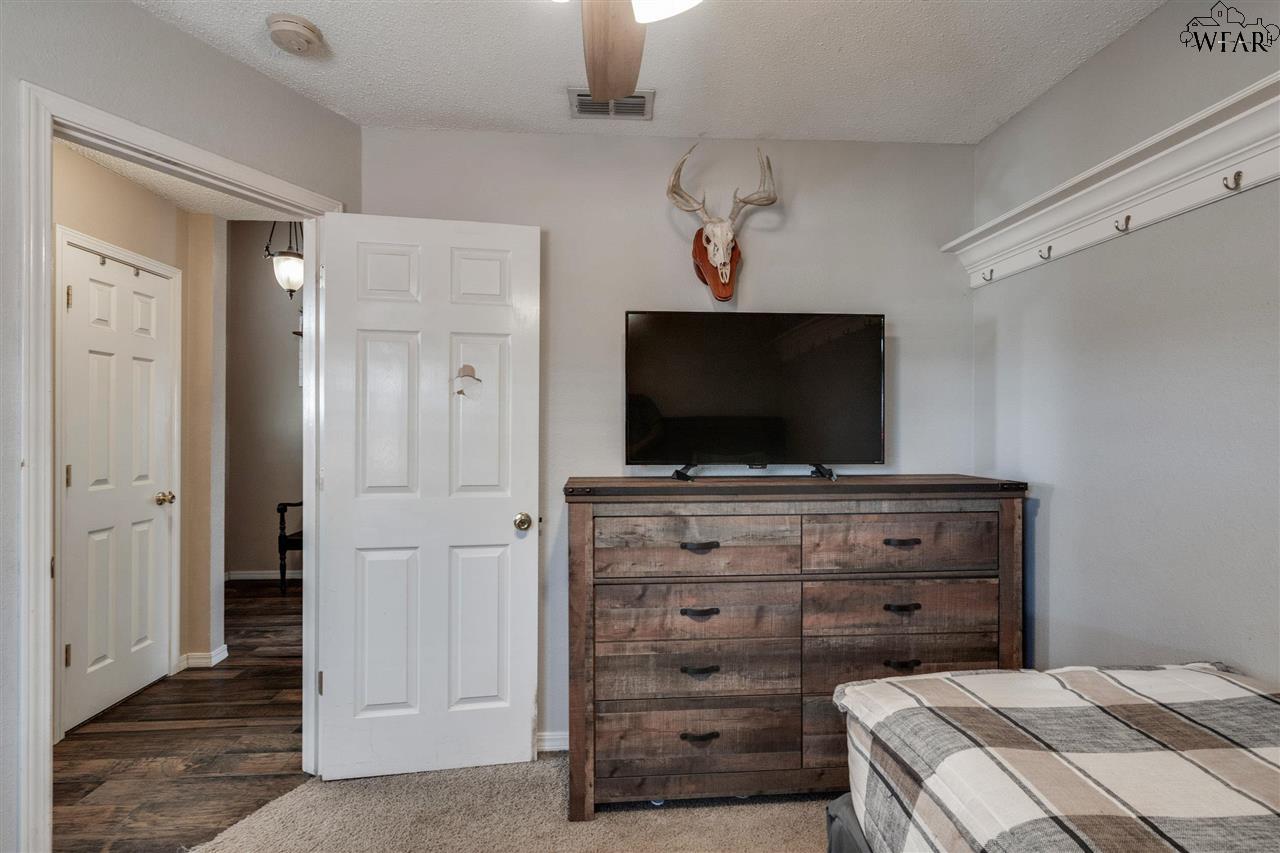 510 Callie Lane, Iowa Park, Texas image 18