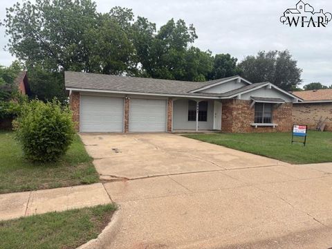 Homes For Sale - 4843 Colleen Drive<br/> Wichita County, Wichita Falls, TX 76302