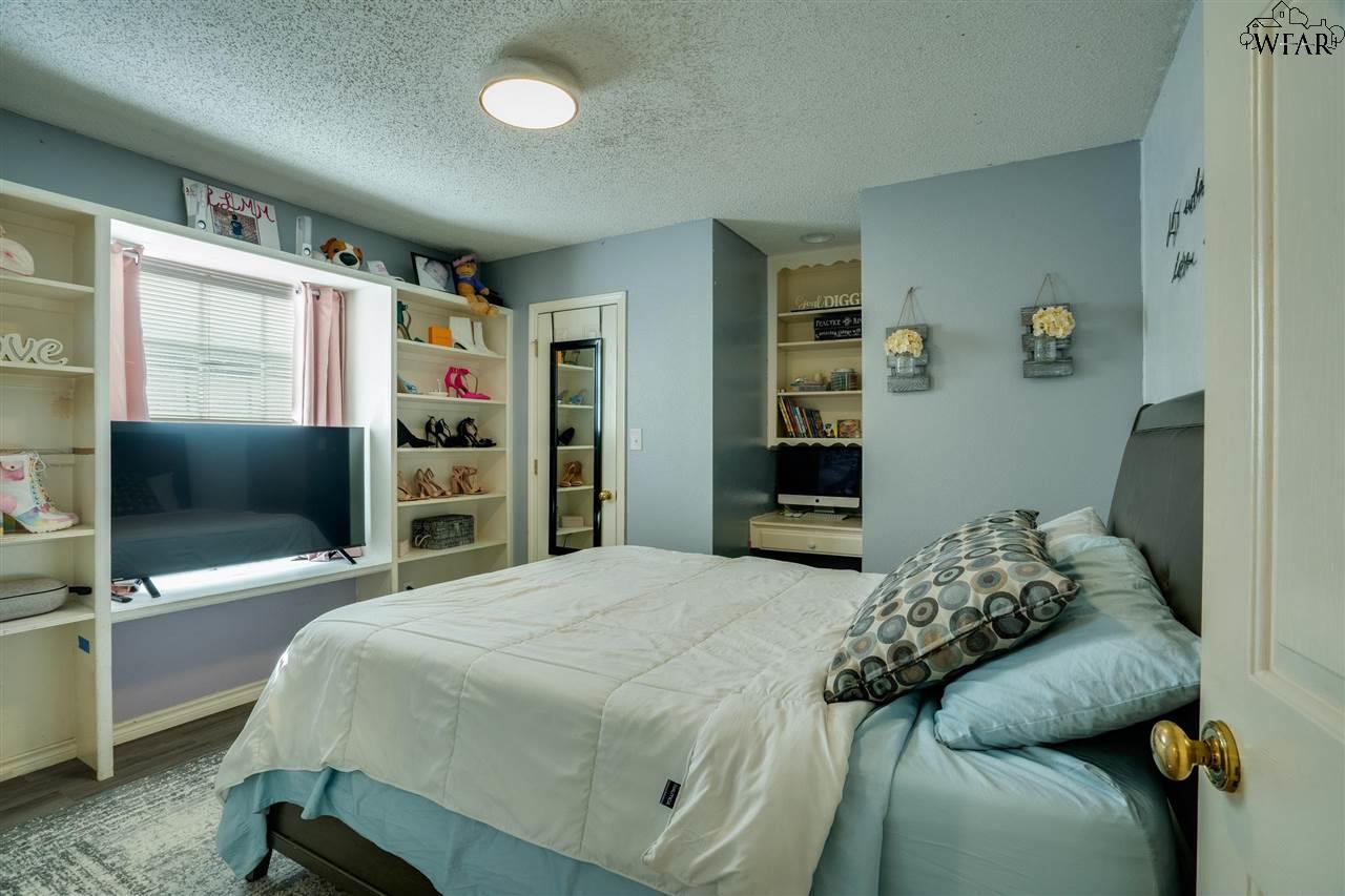 4611 Meadowlake Drive, Wichita Falls, Texas image 18