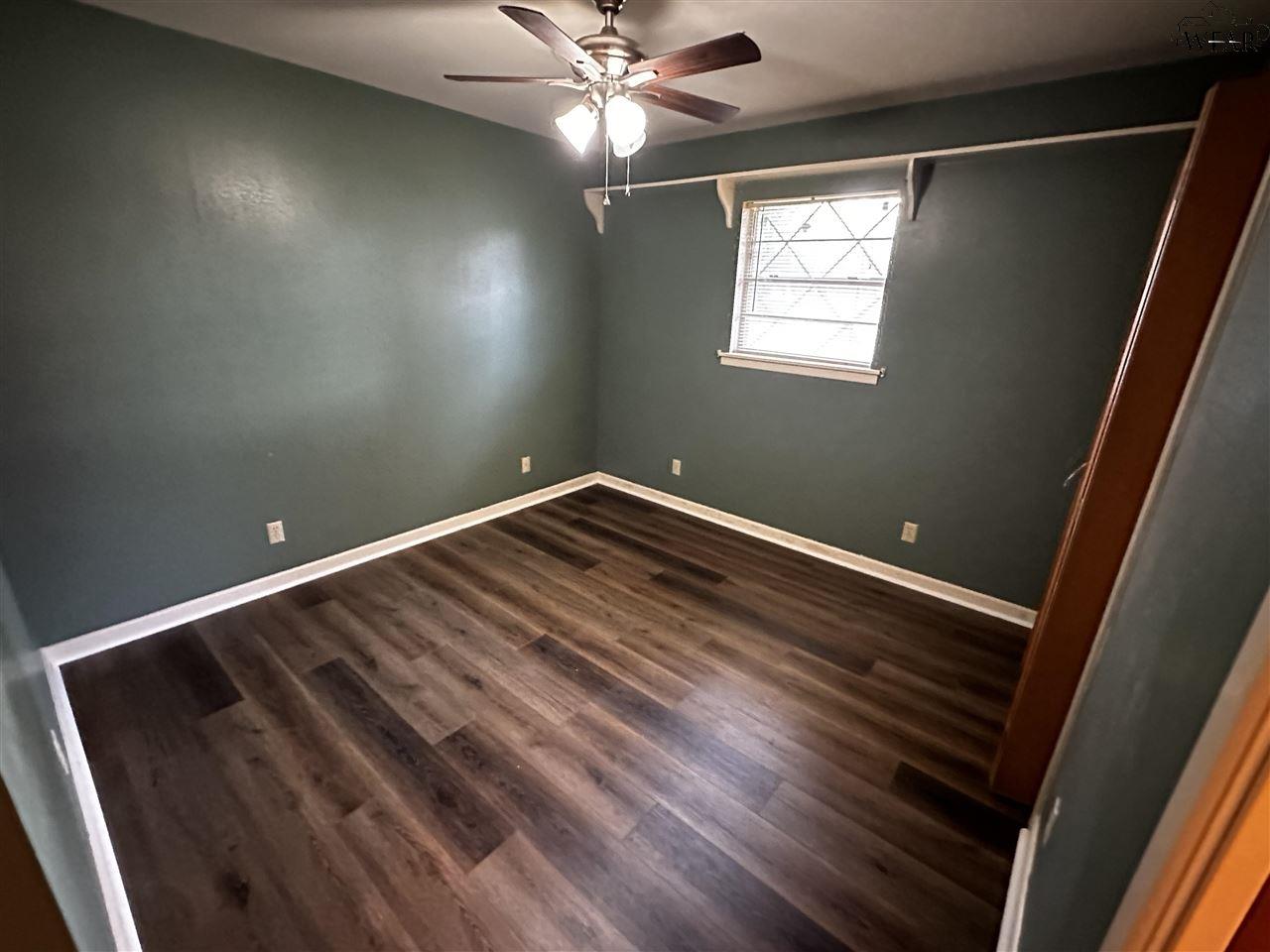 1207 N Lawn Street, Seymour, Texas image 15