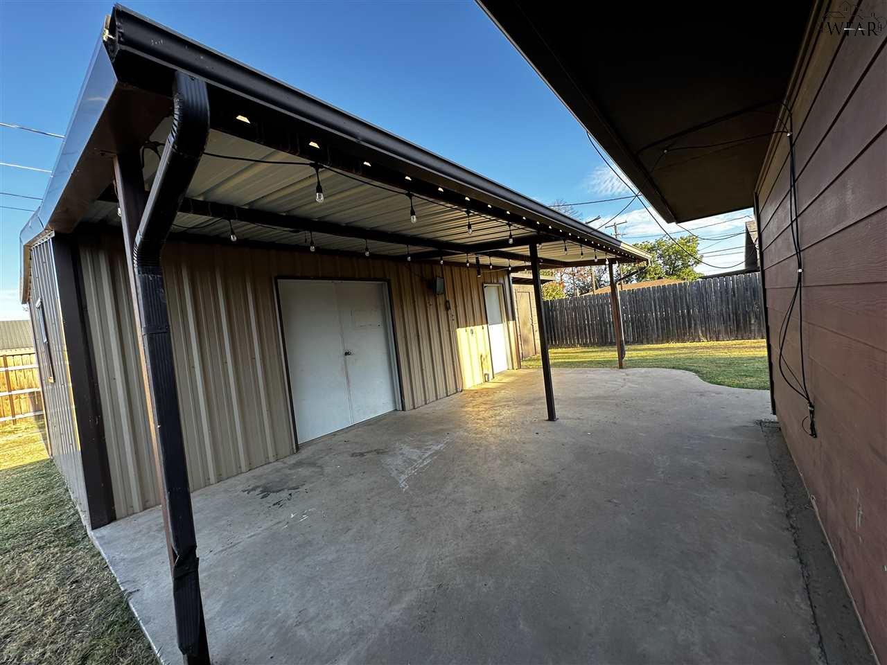 1207 N Lawn Street, Seymour, Texas image 19