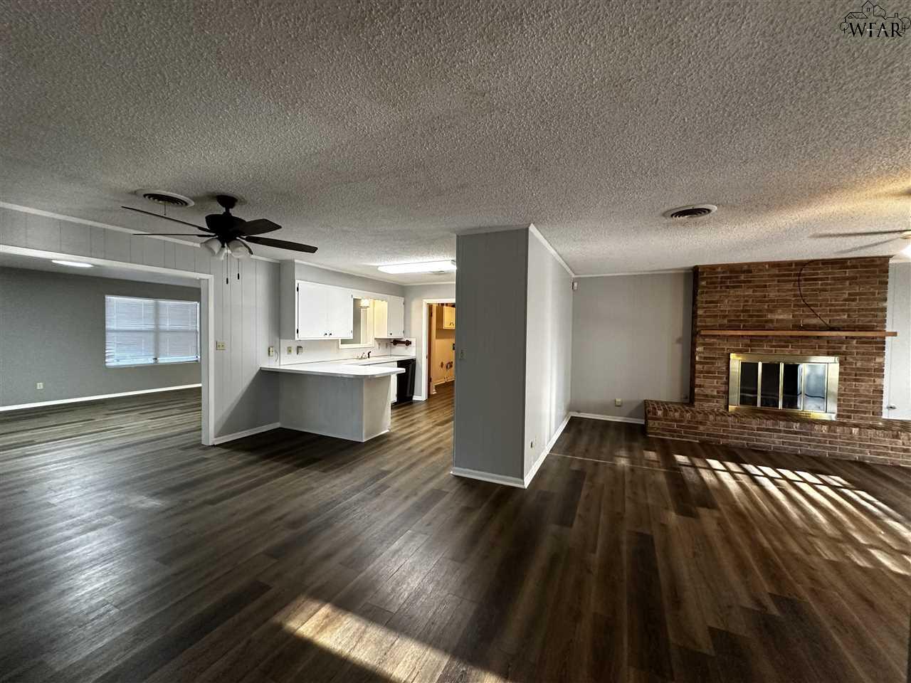 1207 N Lawn Street, Seymour, Texas image 3