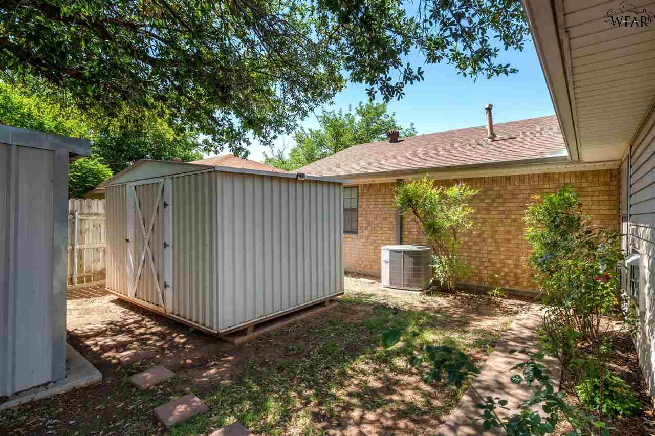 4120 Moffett Avenue, Wichita Falls, New York image 27