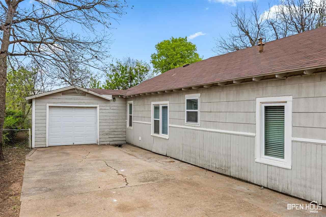 1218 32nd Street, Wichita Falls, Texas image 2