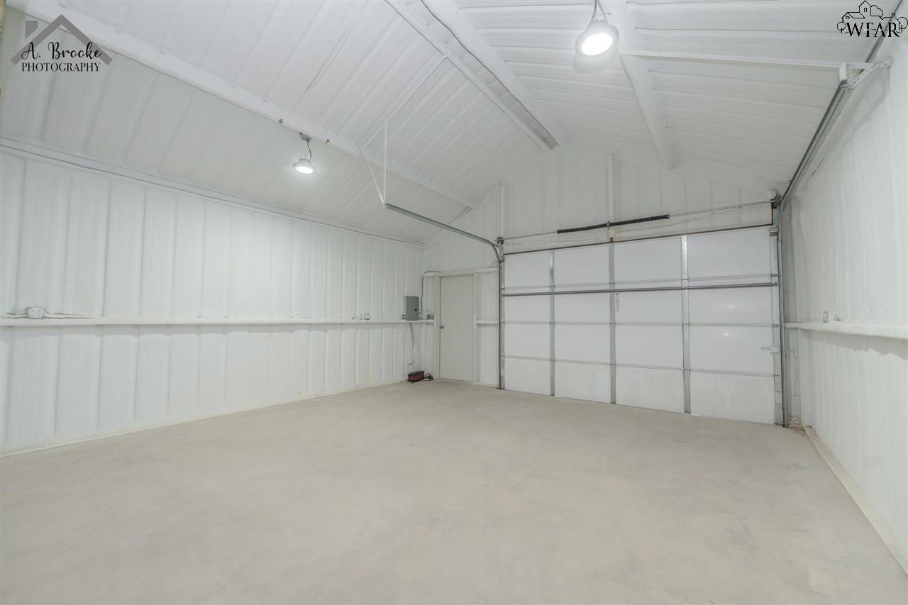 410 W Daisy Street, Iowa Park, Texas image 30