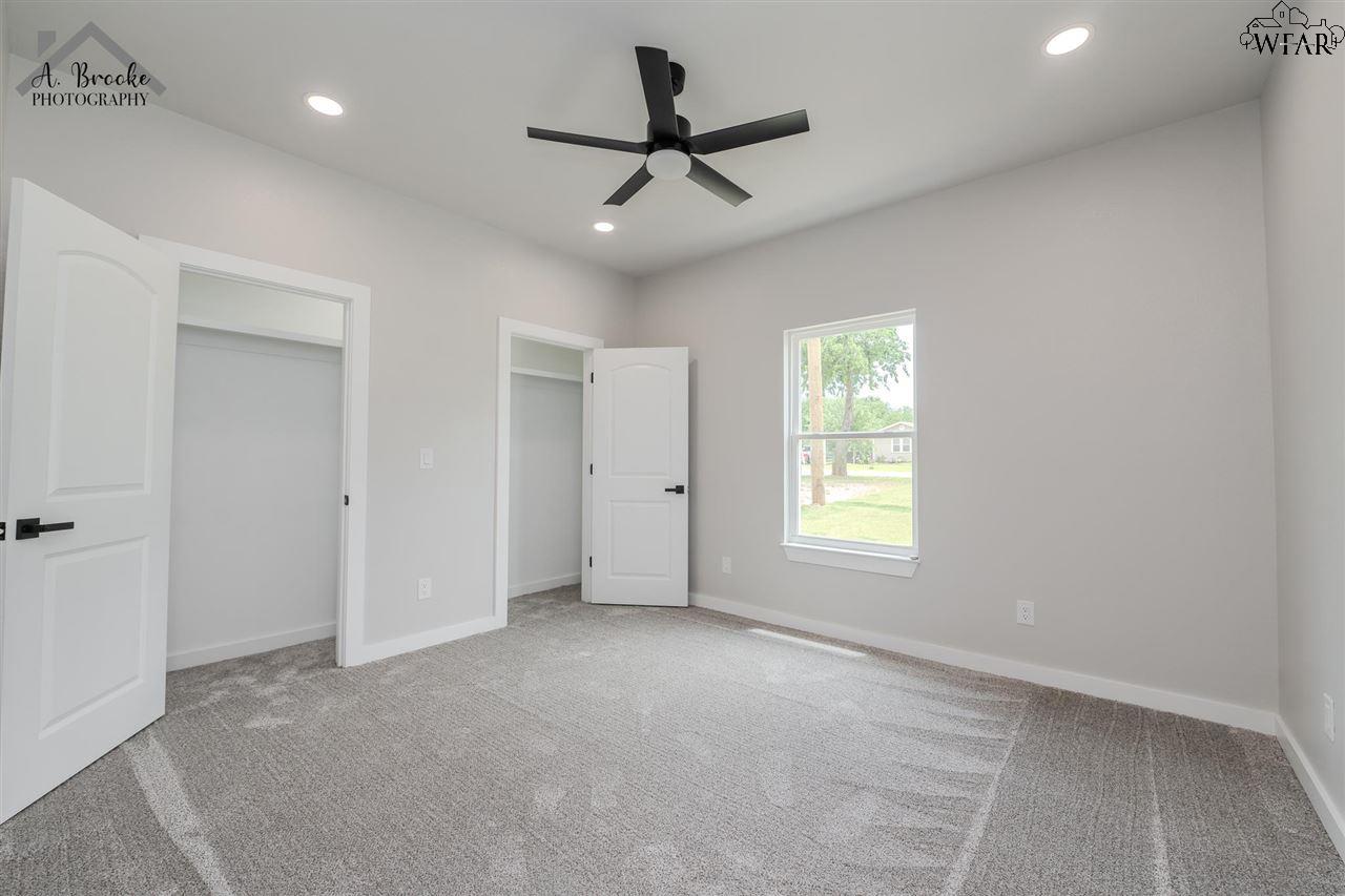 410 W Daisy Street, Iowa Park, Texas image 17