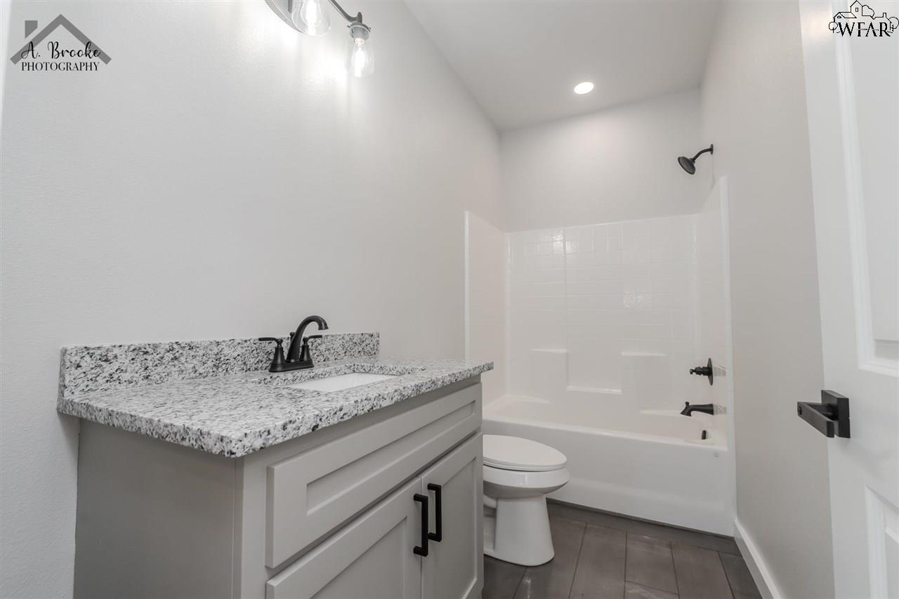 410 W Daisy Street, Iowa Park, Texas image 10