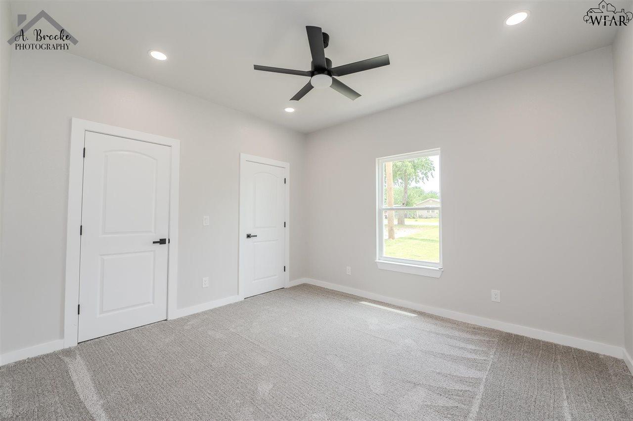 410 W Daisy Street, Iowa Park, Texas image 15
