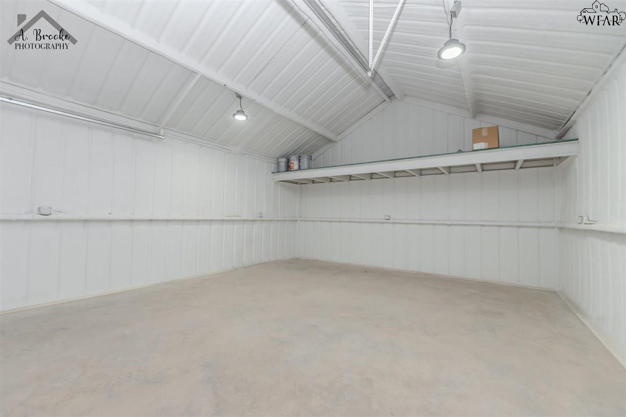 410 W Daisy Street, Iowa Park, Texas image 29
