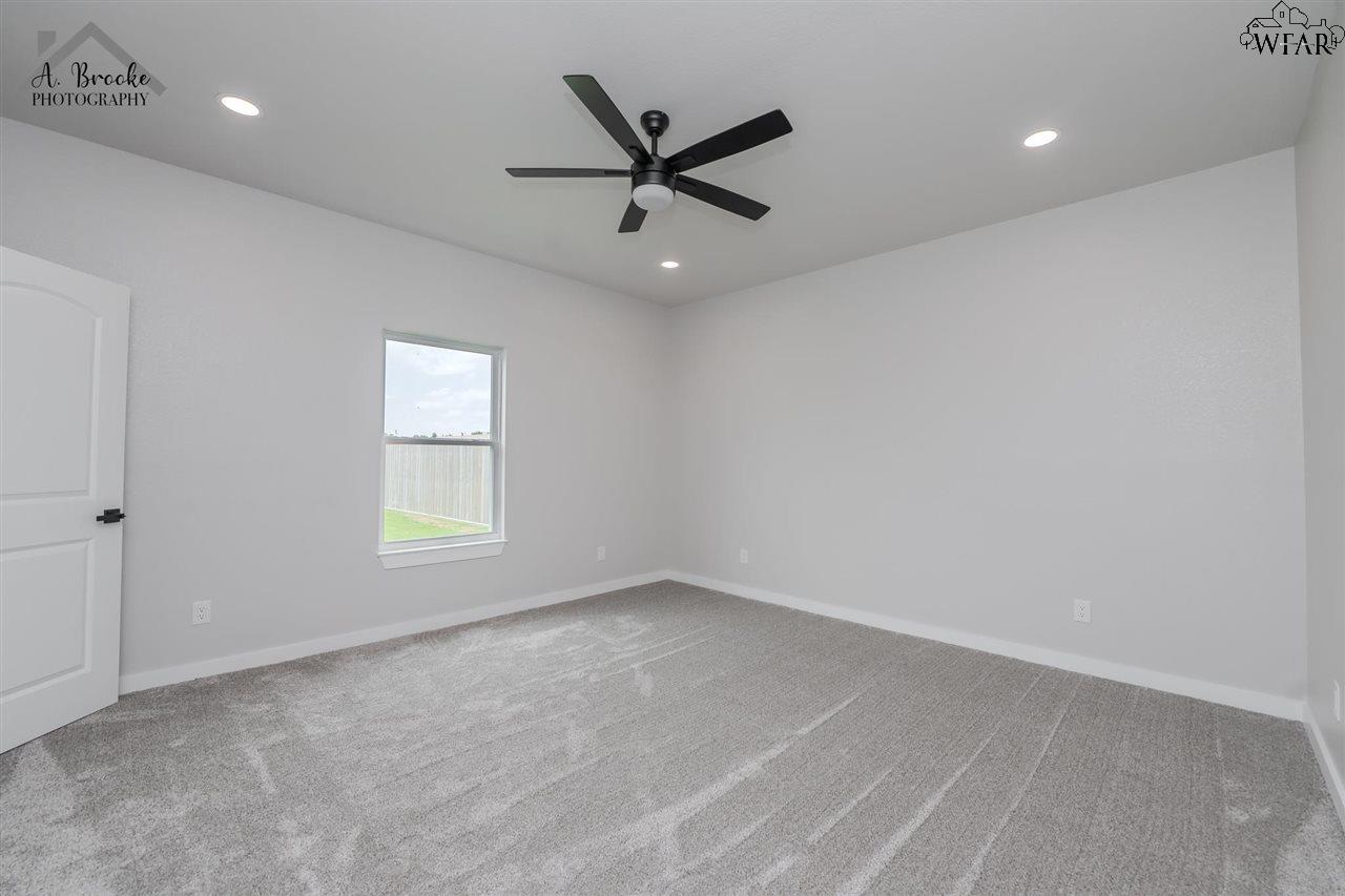 410 W Daisy Street, Iowa Park, Texas image 19