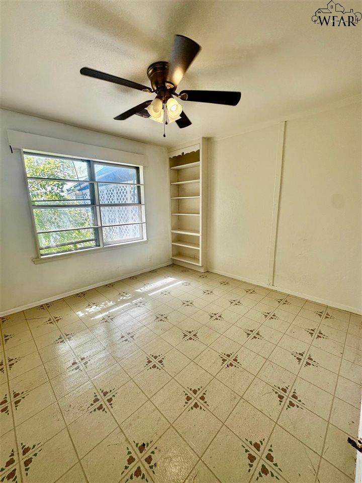 402 E Summit Street, Electra, Texas image 8