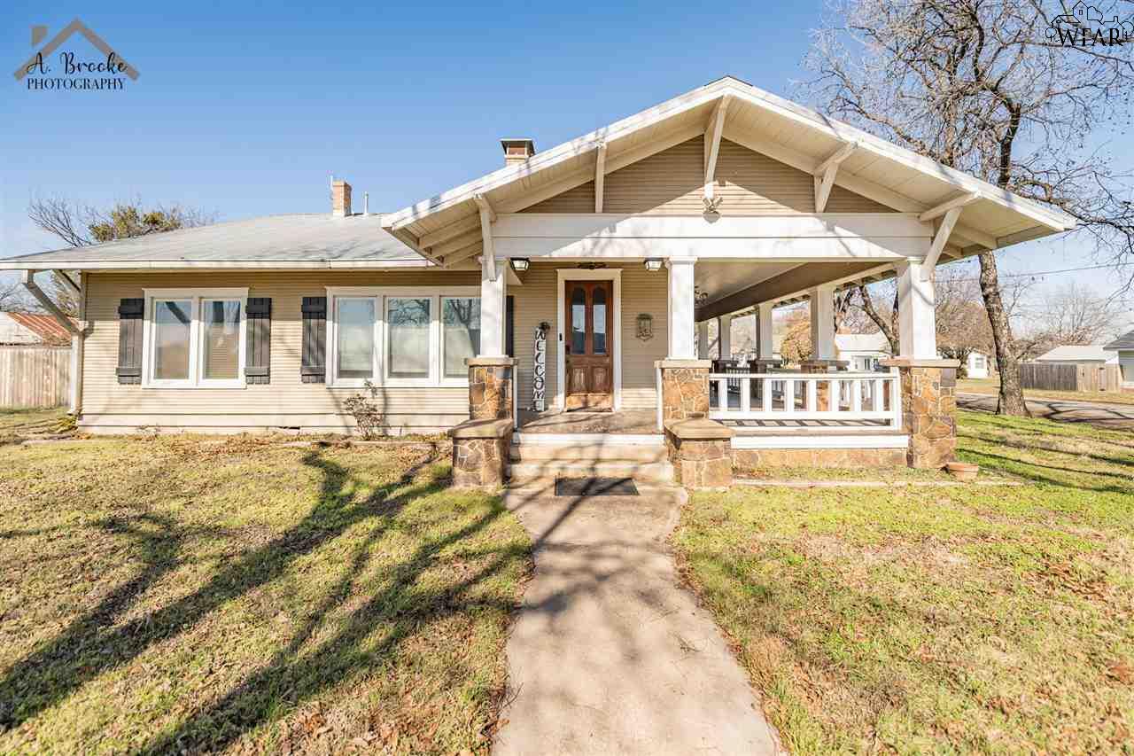 616 E Gilbert Street, Henrietta, Texas image 1