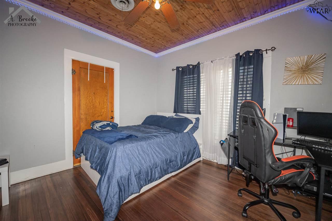 616 E Gilbert Street, Henrietta, Texas image 16