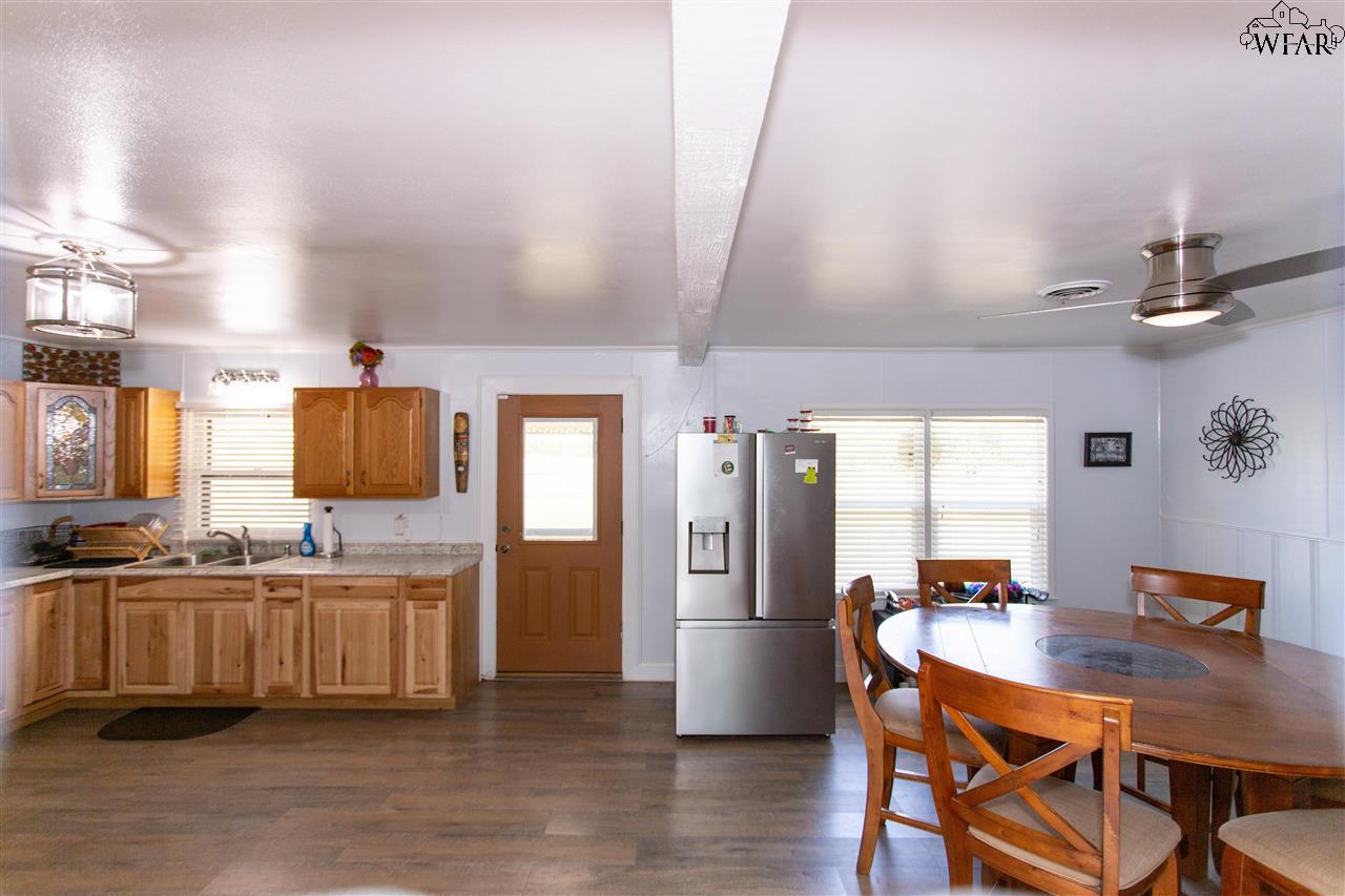 1029 Sunset Lane, Wichita Falls, Texas image 8