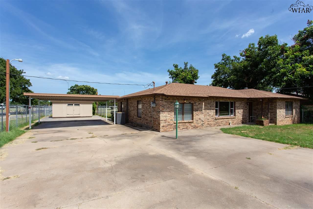 1029 Sunset Lane, Wichita Falls, Texas image 3
