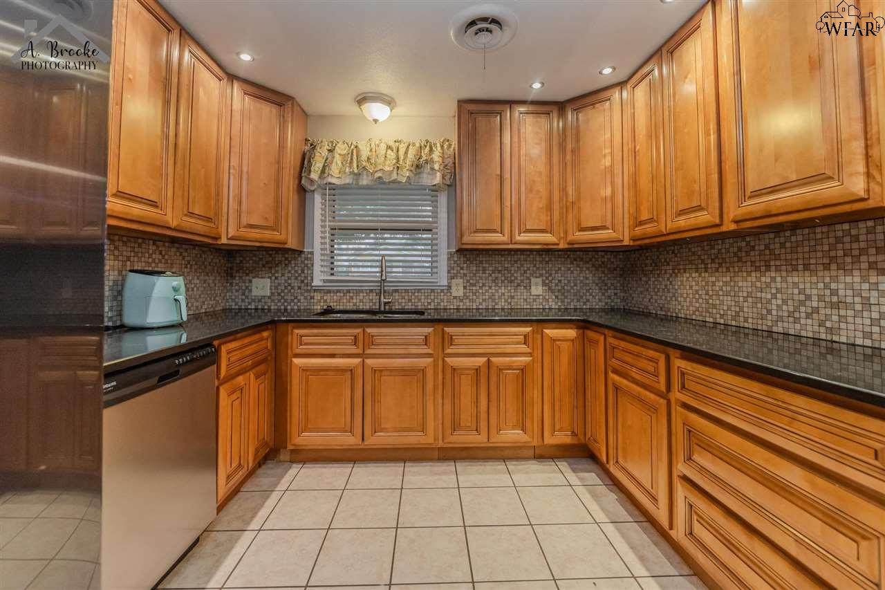 4617 Dennis Boulevard, Wichita Falls, Texas image 6
