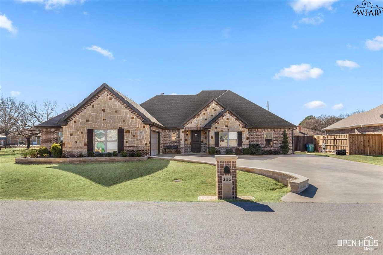 305 Driftwood Drive, Wichita Falls, Texas image 4