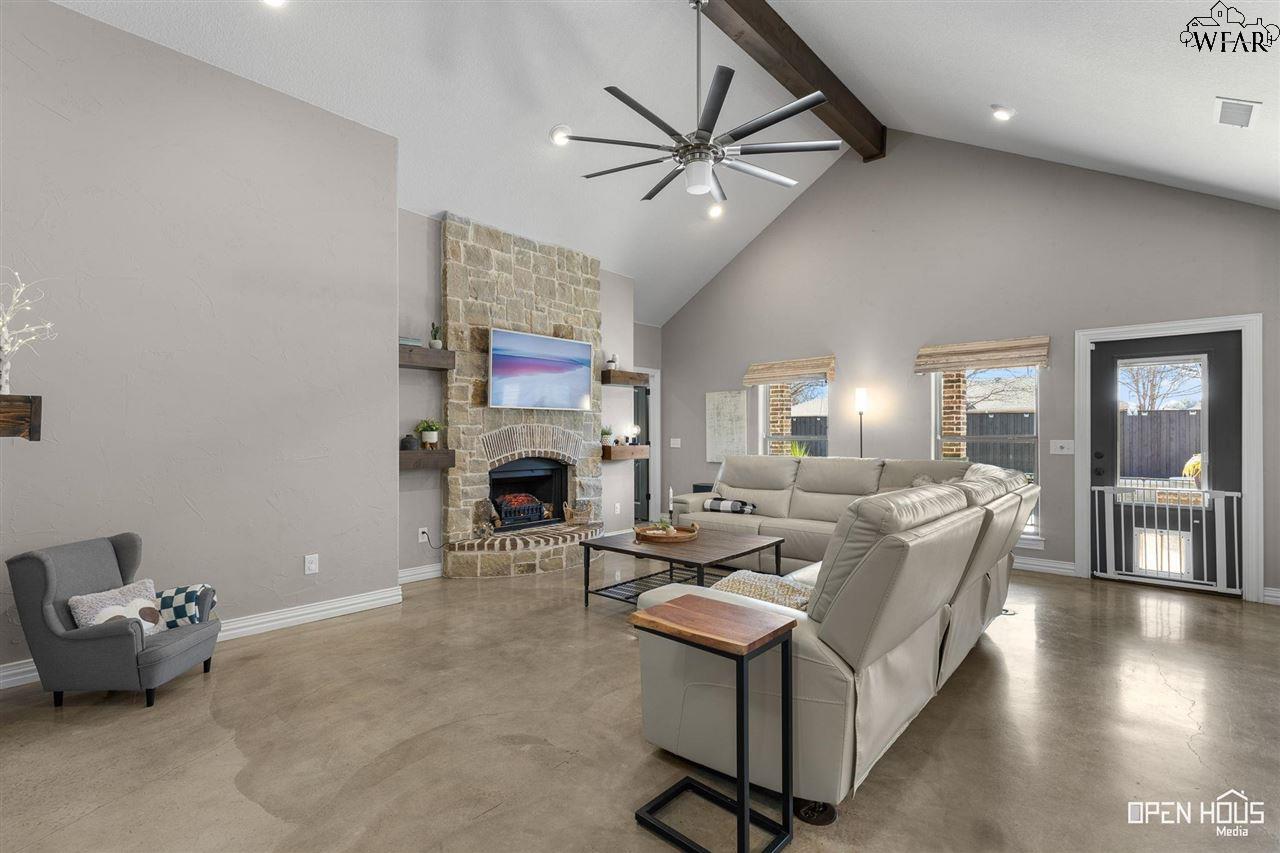 305 Driftwood Drive, Wichita Falls, Texas image 5