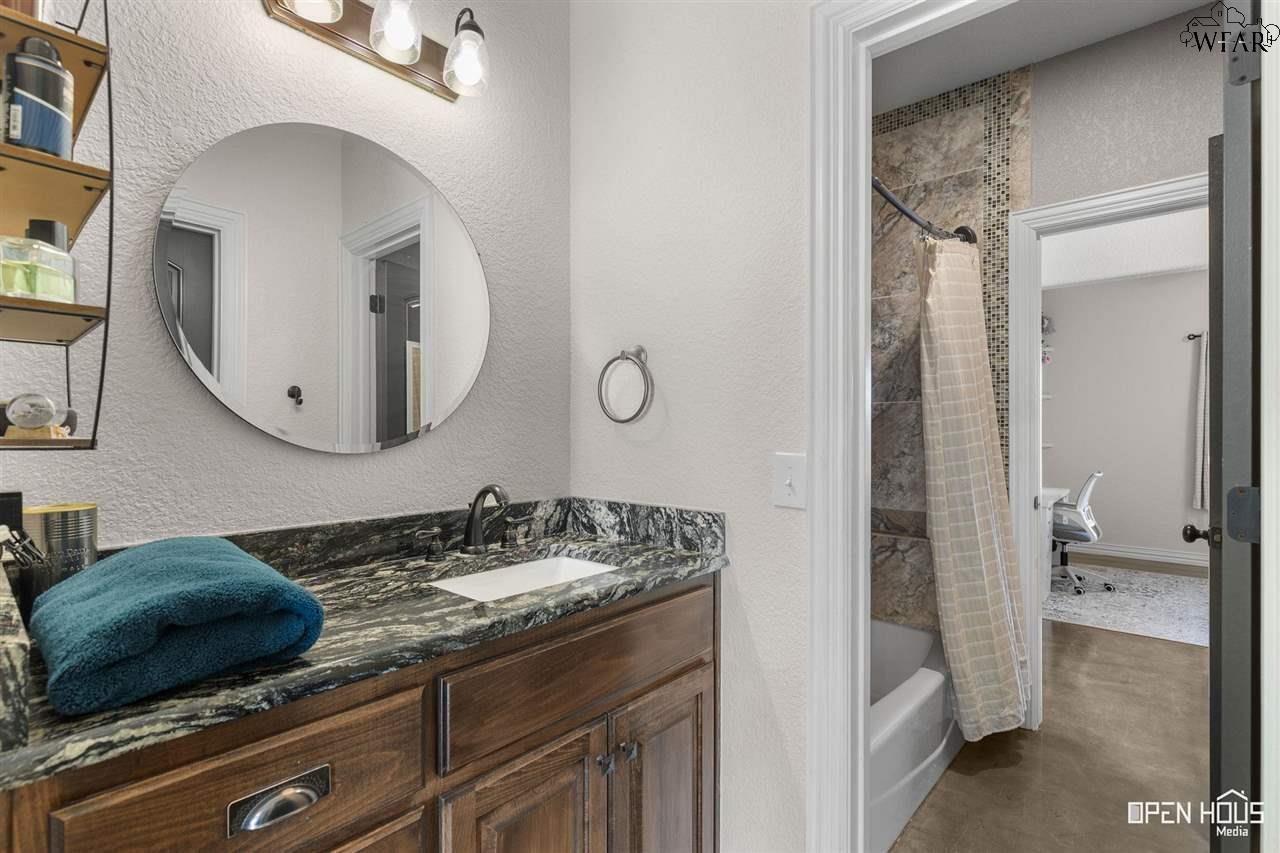 305 Driftwood Drive, Wichita Falls, Texas image 20