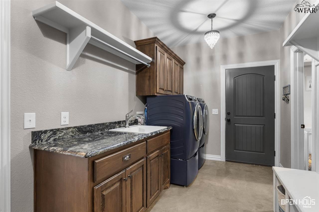 305 Driftwood Drive, Wichita Falls, Texas image 16