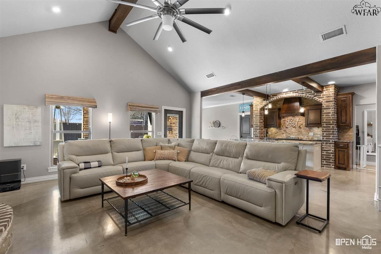 305 Driftwood Drive, Wichita Falls, Texas image 6