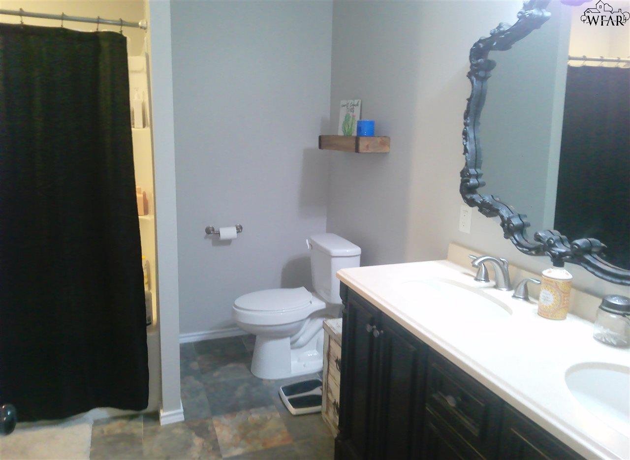 111 Linden Street, Burkburnett, Texas image 21