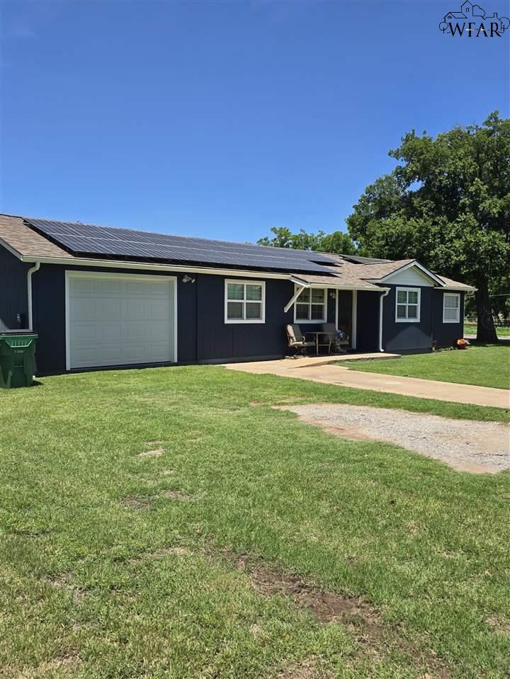 111 Linden Street, Burkburnett, Texas image 6