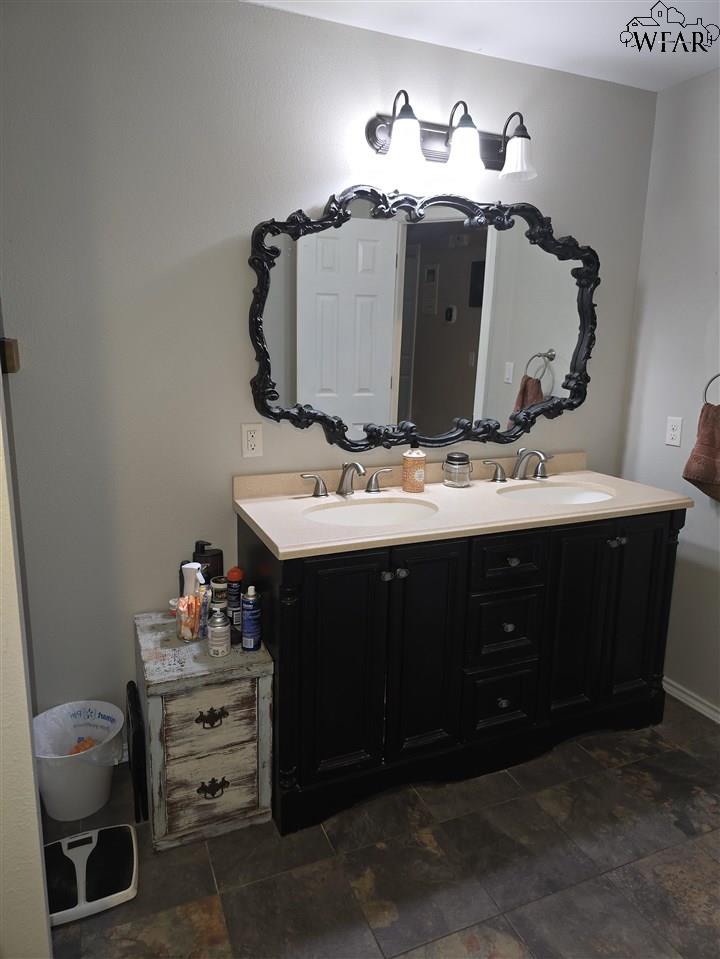 111 Linden Street, Burkburnett, Texas image 18