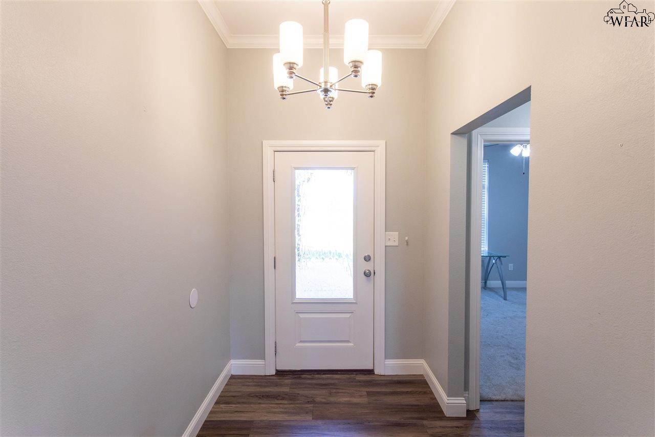 2803 Rifle Range Road, Iowa Park, Texas image 3