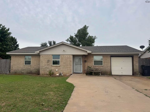 Homes For Sale - 4103 Northwest Freeway<br/> Wichita County, Wichita Falls, TX 76306