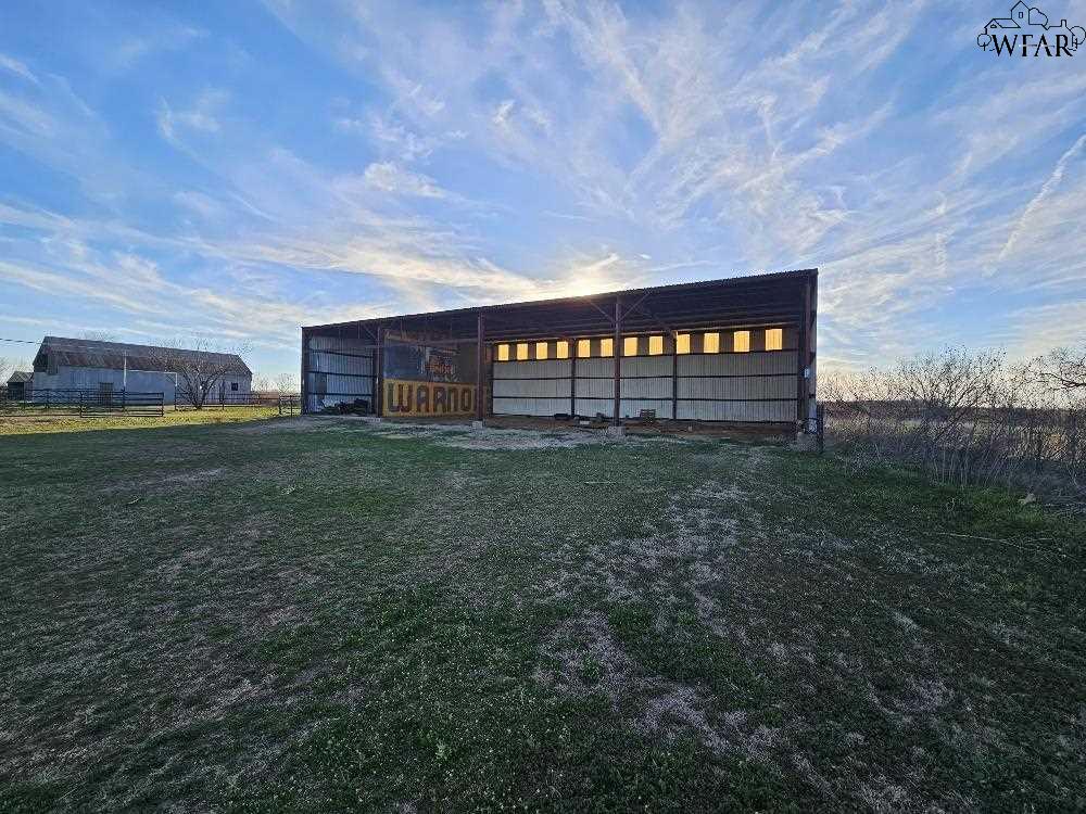2768 S Peterson Road, Iowa Park, Texas image 4