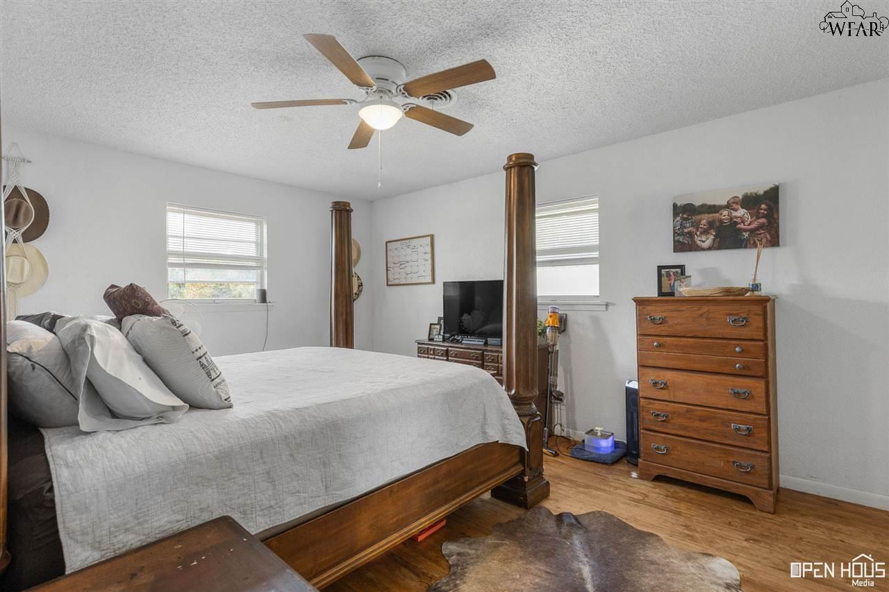 505 S Sycamore Street, Archer City, Texas image 14