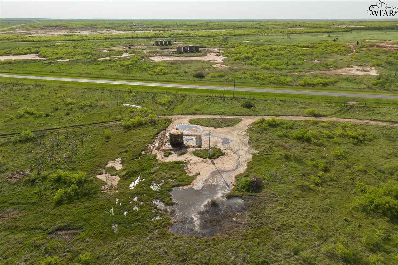 303 AC Fm 1739, Electra, Texas image 19