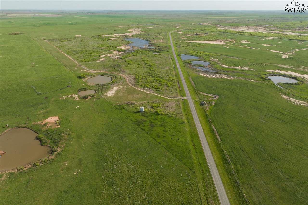 303 AC Fm 1739, Electra, Texas image 3