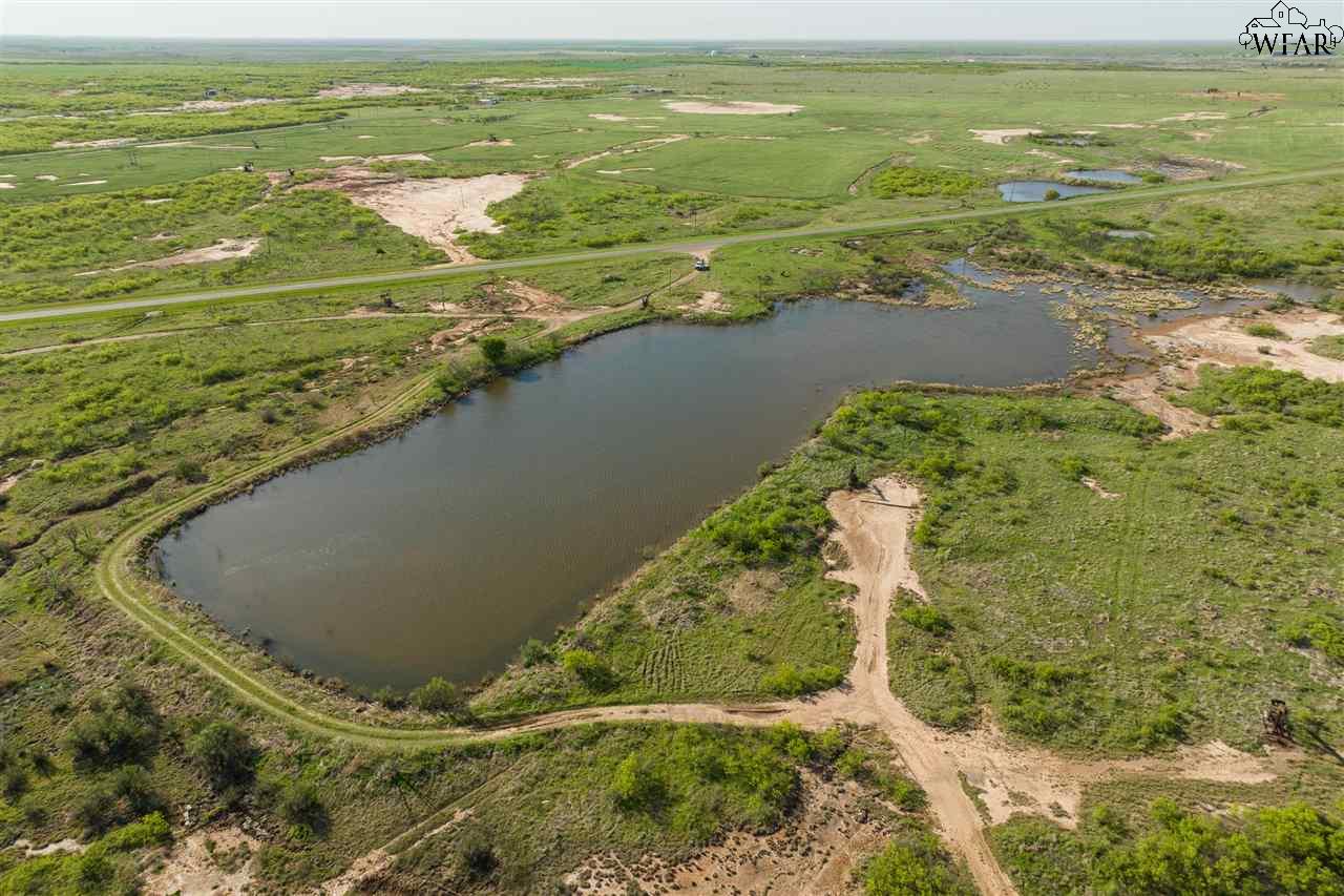303 AC Fm 1739, Electra, Texas image 24