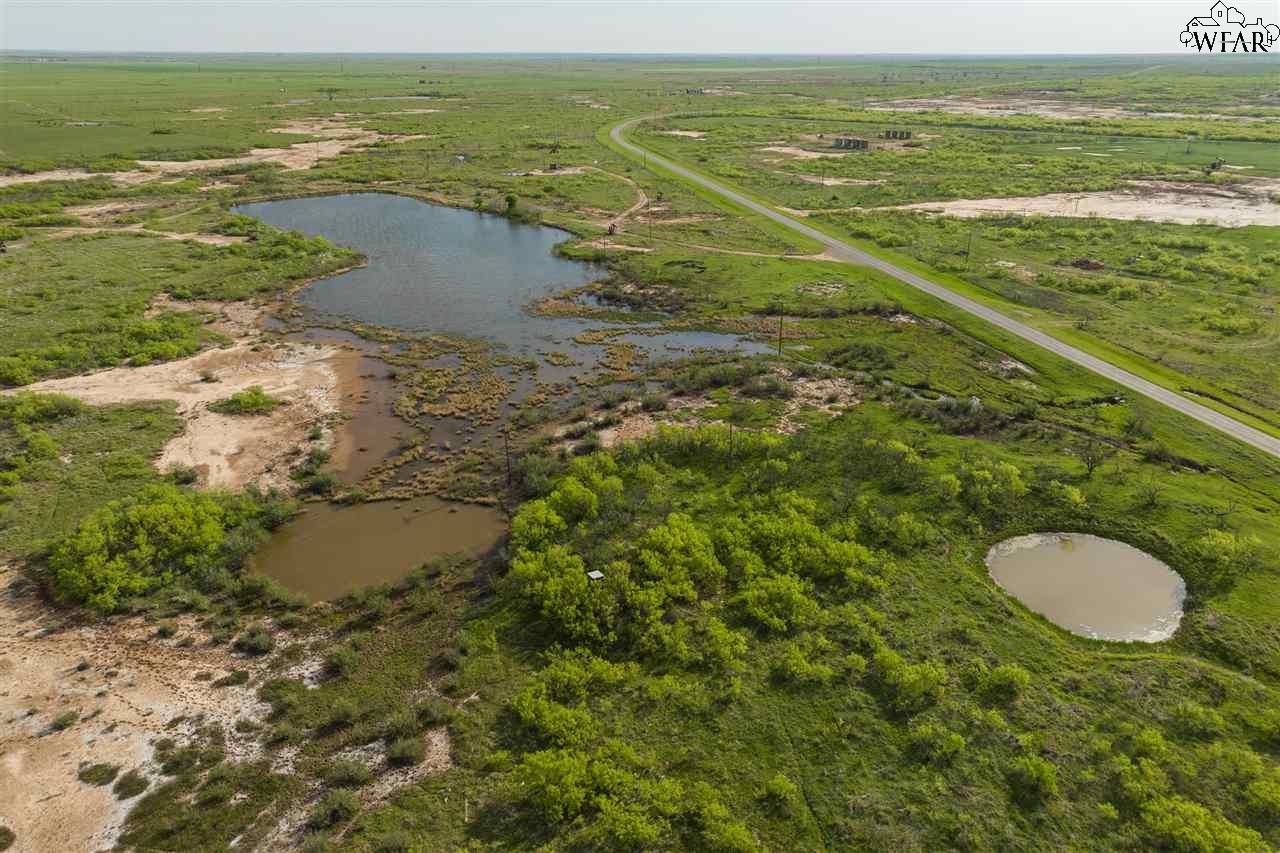 303 AC Fm 1739, Electra, Texas image 16