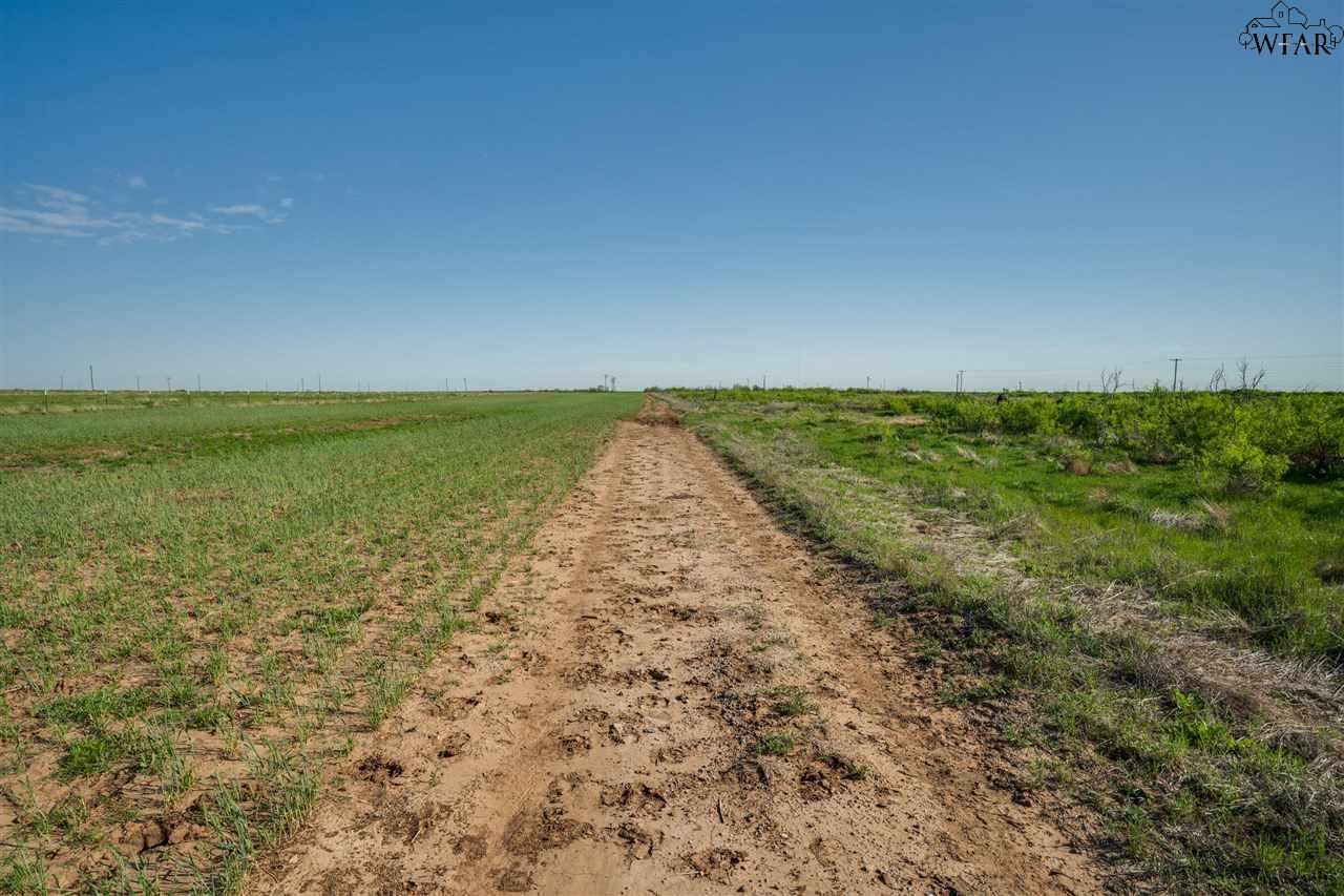 303 AC Fm 1739, Electra, Texas image 29