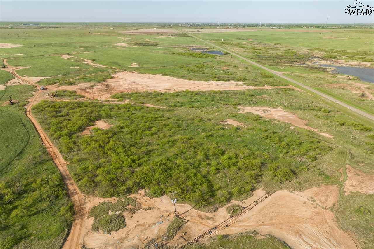 303 AC Fm 1739, Electra, Texas image 9