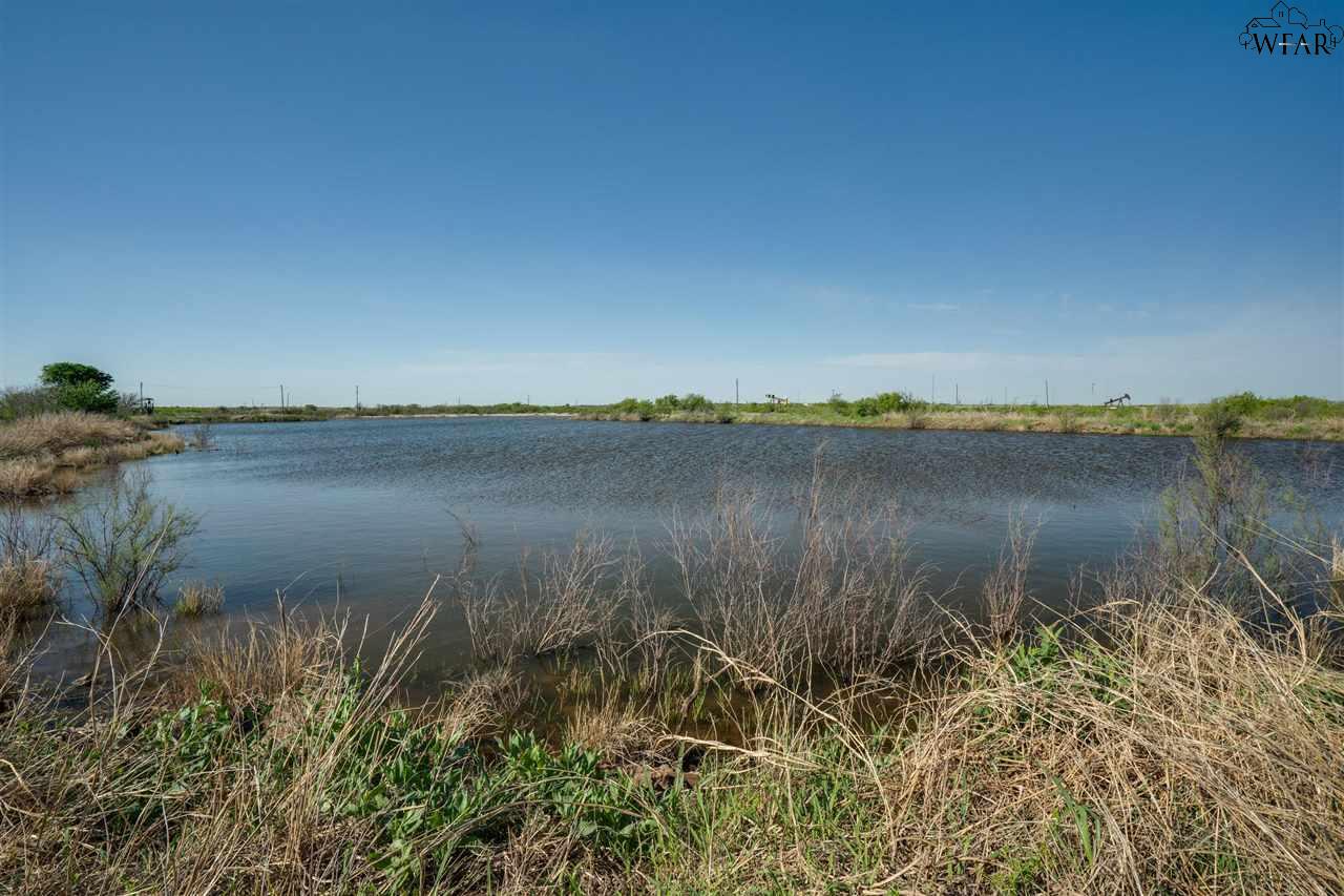 303 AC Fm 1739, Electra, Texas image 30