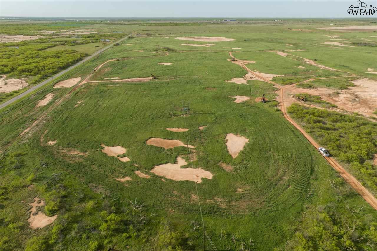 303 AC Fm 1739, Electra, Texas image 8