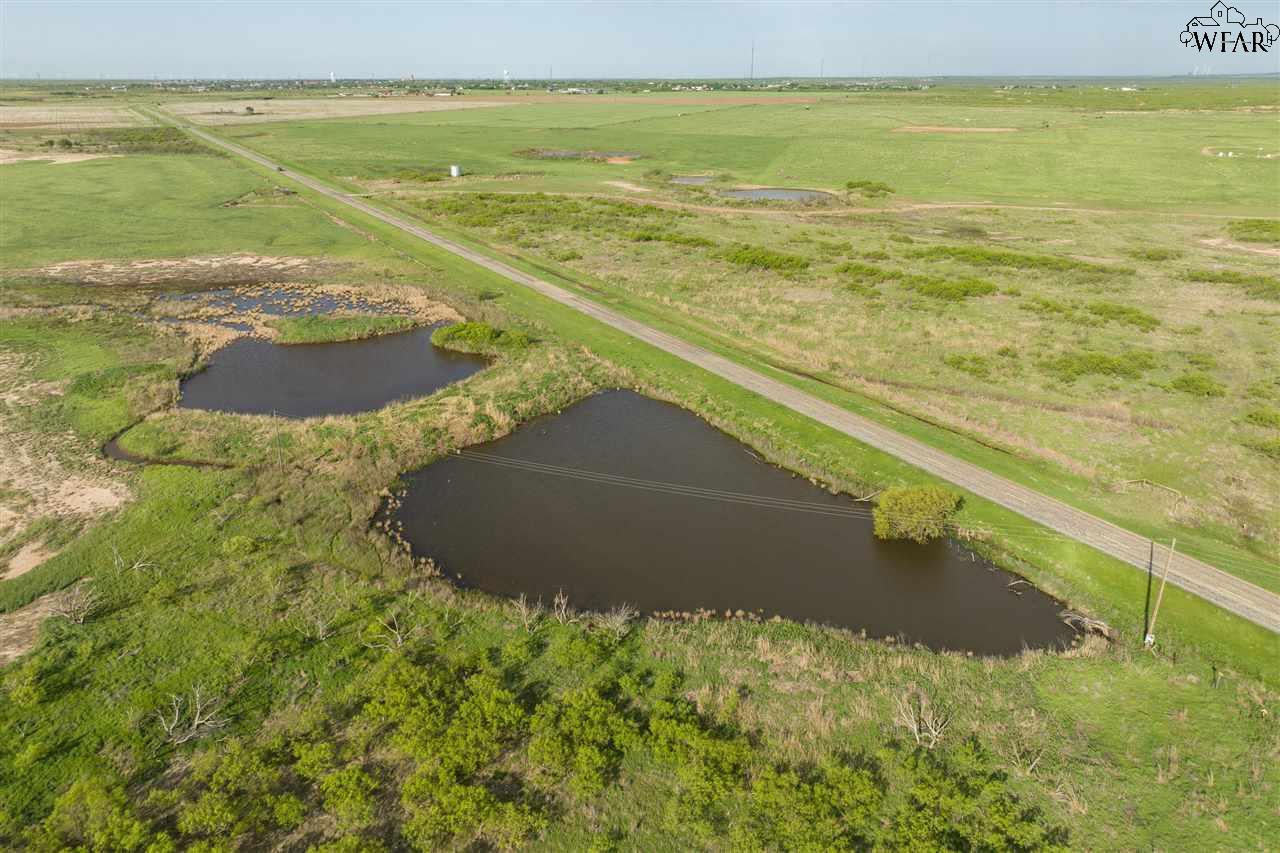 303 AC Fm 1739, Electra, Texas image 10