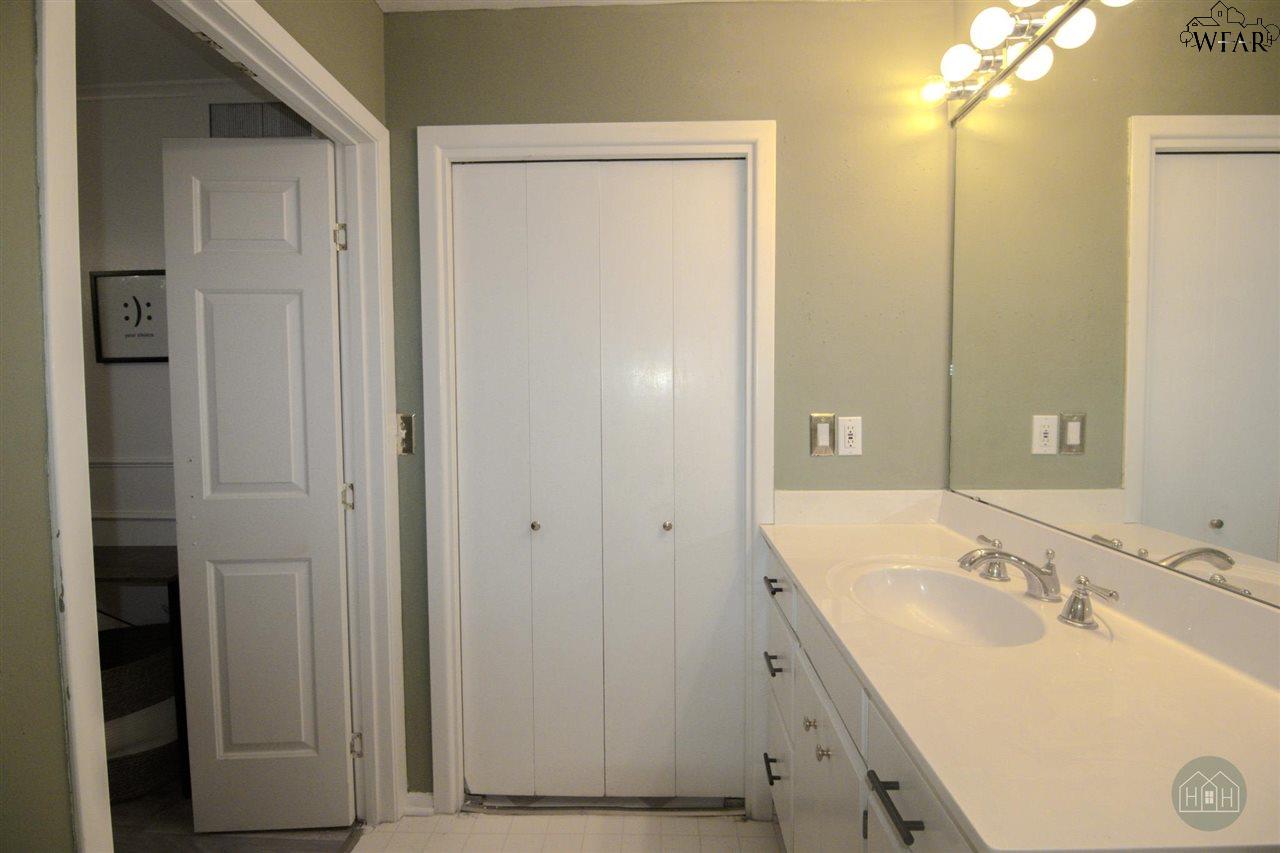 3022 Indian Street, Vernon, Texas image 24