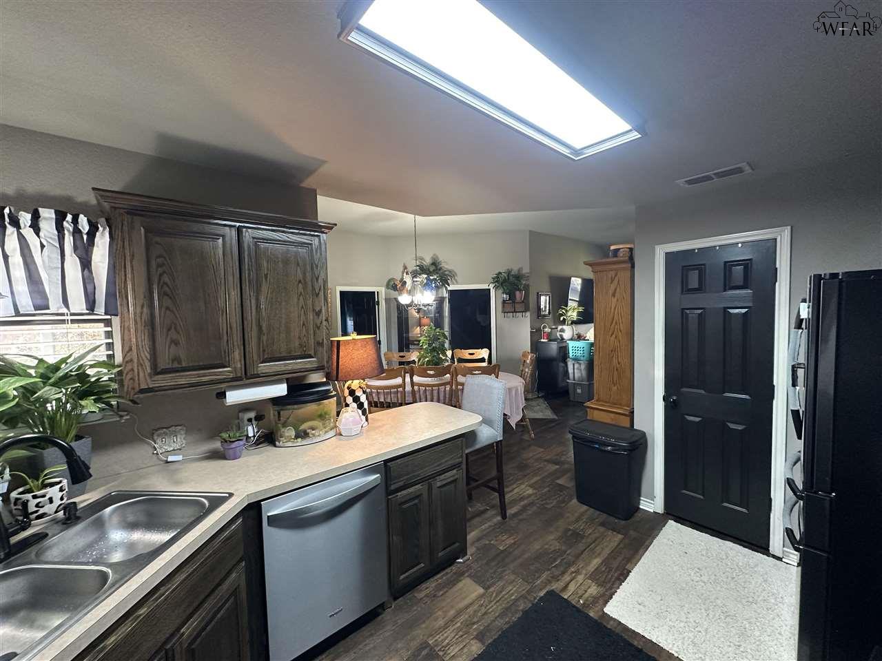 1222 Newman Avenue, Iowa Park, Texas image 13