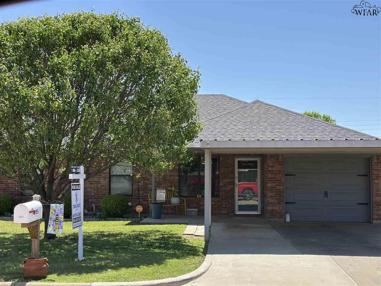 1222 Newman Avenue, Iowa Park, Texas image 1