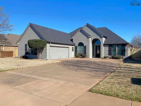 Homes For Sale - 1716 Rockridge Drive<br/> Wichita Falls, TX 76309
