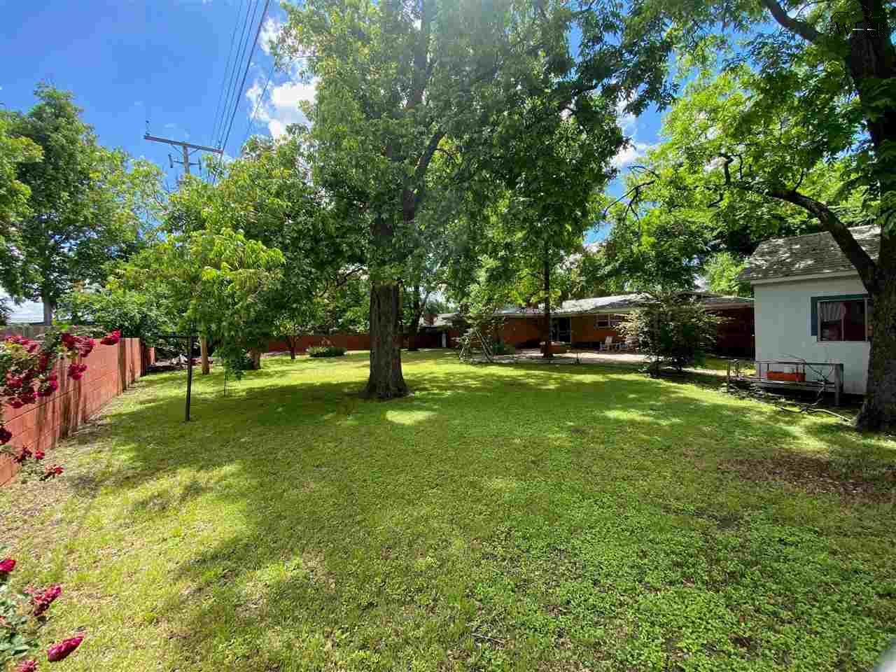 801 Sycamore Drive, Burkburnett, Pennsylvania image 29