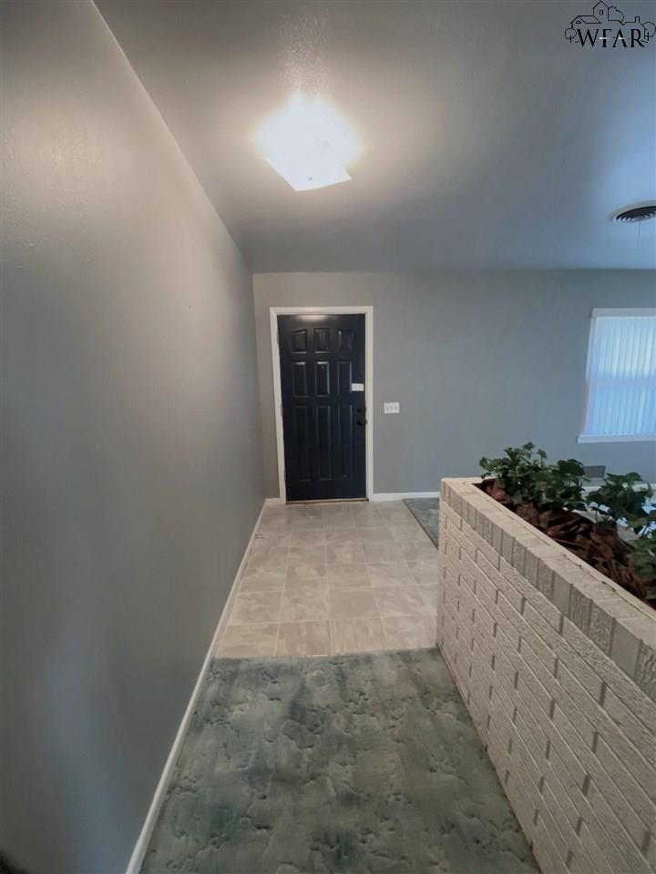 801 Sycamore Drive, Burkburnett, Pennsylvania image 3