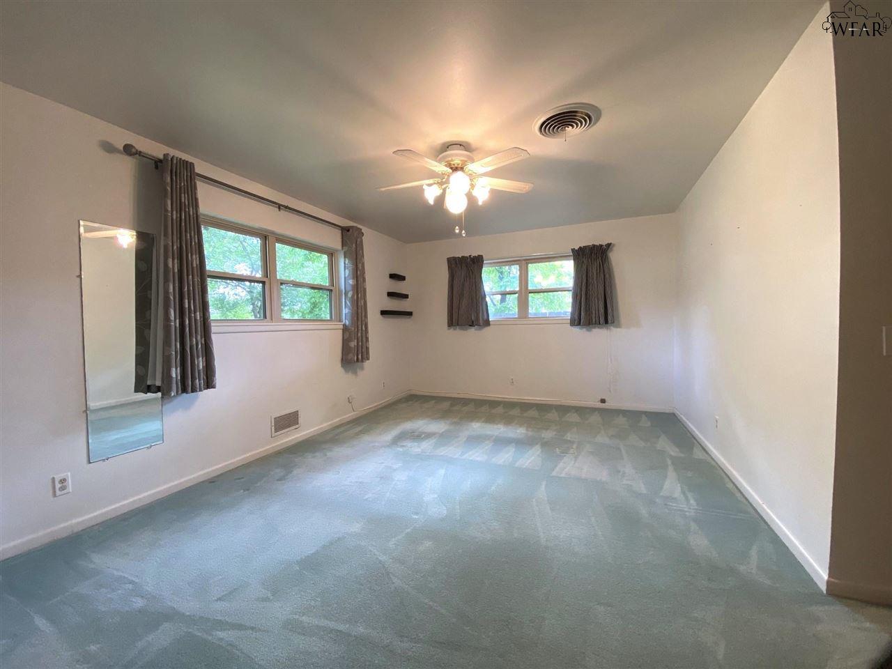 801 Sycamore Drive, Burkburnett, Pennsylvania image 18