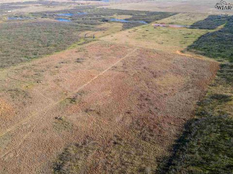 Vacant Land For Sale - TRACT 6 Hwy 82<br/> Henrietta, TX 76365