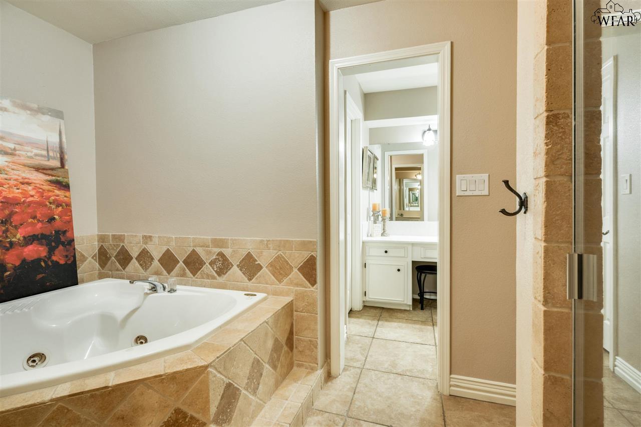 2421 Bryan Glen Street, Wichita Falls, Texas image 15
